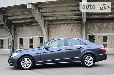 Седан Mercedes-Benz E-Class 2011 в Ивано-Франковске