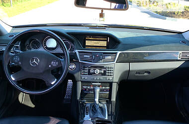 Седан Mercedes-Benz E-Class 2010 в Одессе