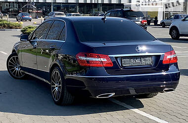 Седан Mercedes-Benz E-Class 2010 в Одессе