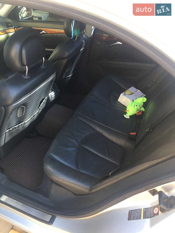 Седан Mercedes-Benz E-Class 2003 в Рокитному