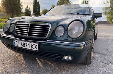 Седан Mercedes-Benz E-Class 1996 в Киеве