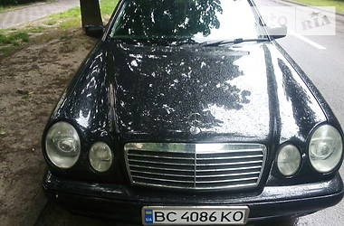 Седан Mercedes-Benz E-Class 1999 в Львове