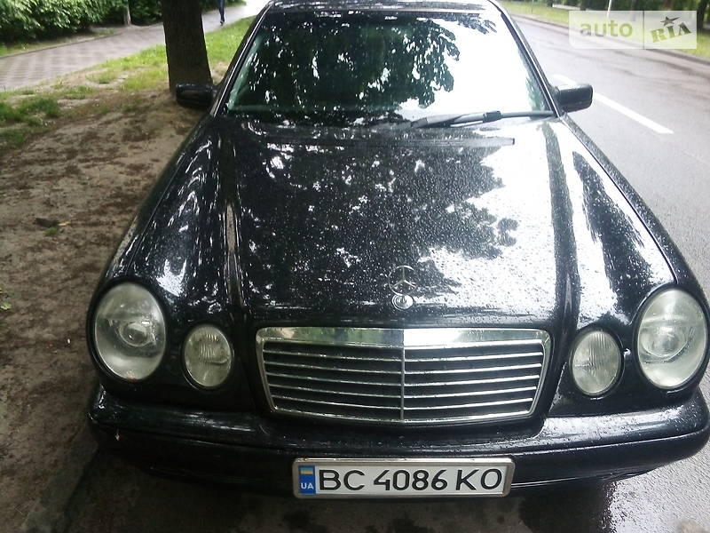 Седан Mercedes-Benz E-Class 1999 в Львові