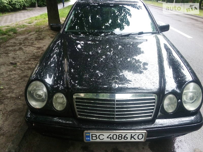 Седан Mercedes-Benz E-Class 1999 в Львове