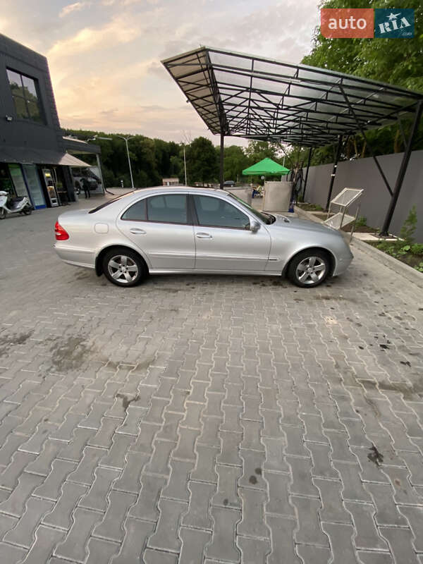 Седан Mercedes-Benz E-Class 2004 в Тернополе