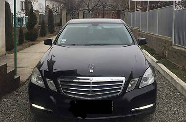 Седан Mercedes-Benz E-Class 2011 в Виноградові