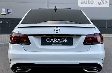 Седан Mercedes-Benz E-Class 2015 в 