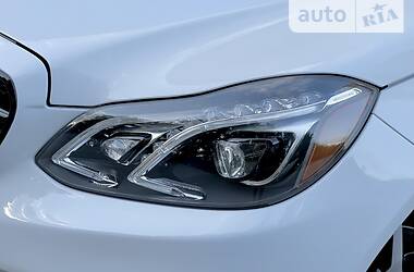 Седан Mercedes-Benz E-Class 2015 в 