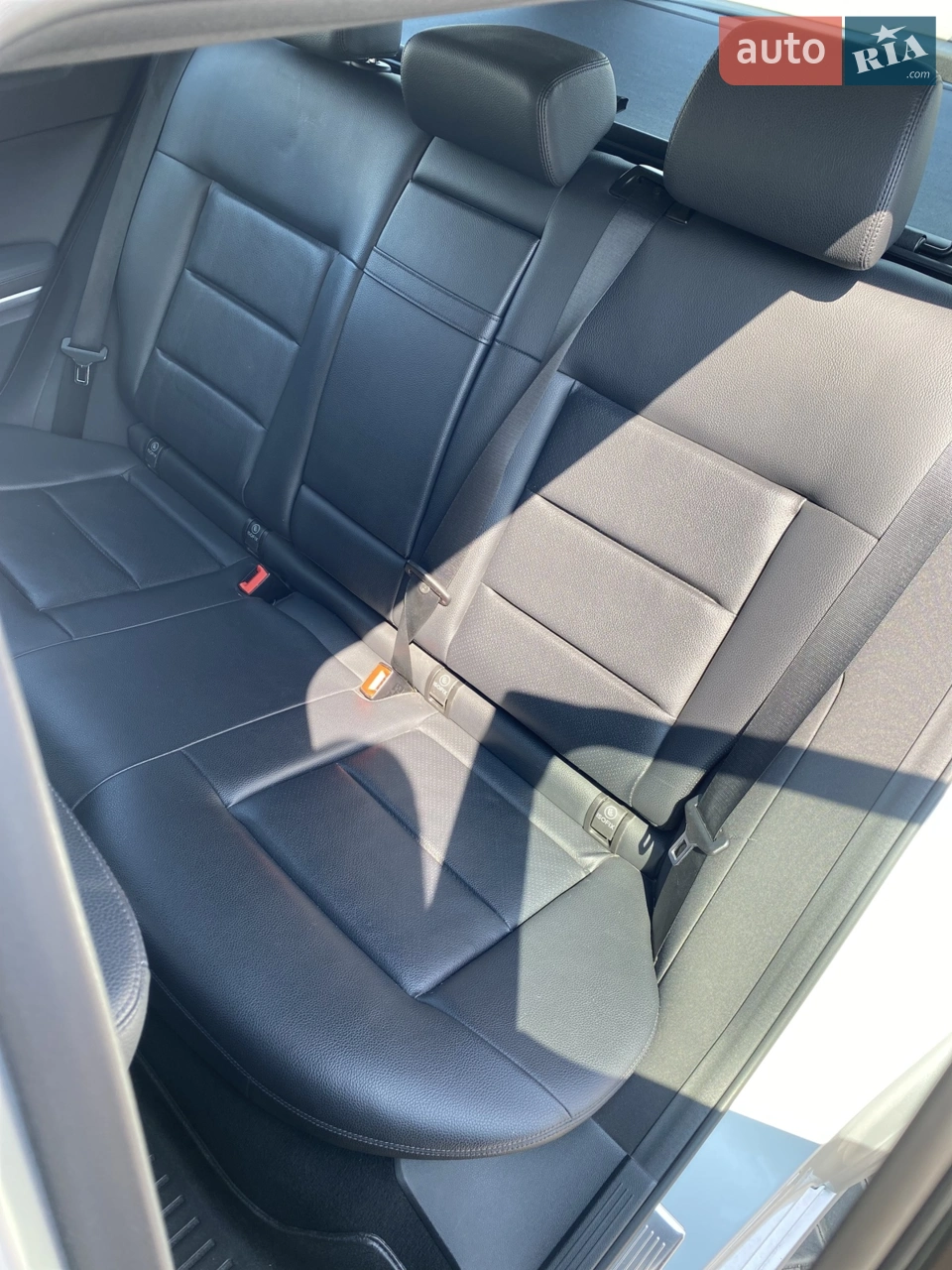2012 Mercedes-Benz E-klasse - мініатюра 28