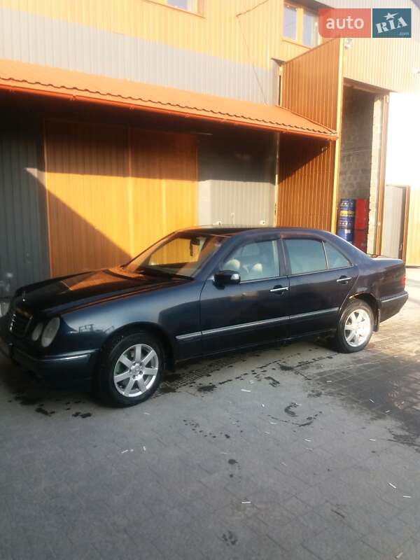 Седан Mercedes-Benz E-Class 2001 в Ивано-Франковске фото 4 Седан Mercedes-Benz E-Class 2001 в Ивано-Франковске