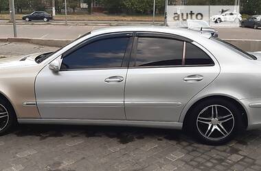 Седан Mercedes-Benz E-Class 2002 в Николаеве