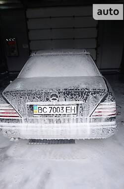 Седан Mercedes-Benz E-Class 1995 в Червонограде