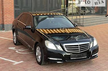 Седан Mercedes-Benz E-Class 2013 в 