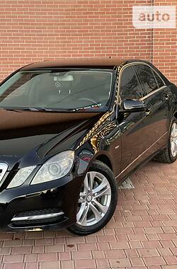 Седан Mercedes-Benz E-Class 2013 в 