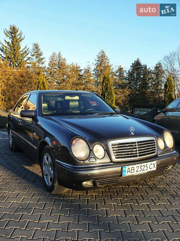 Седан Mercedes-Benz E-Class 1998 в Черновцах