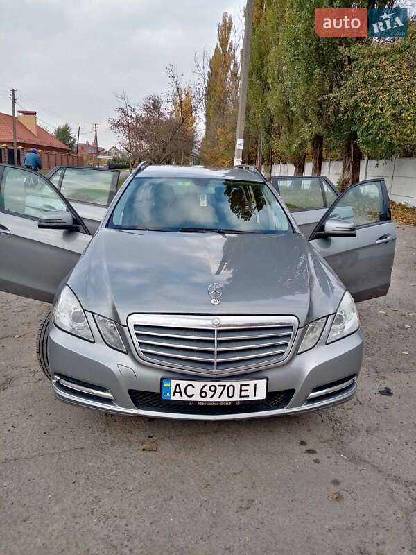 Mercedes-Benz E-Class 2011