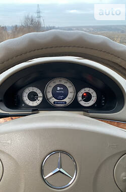 Седан Mercedes-Benz E-Class 2004 в Новоселице