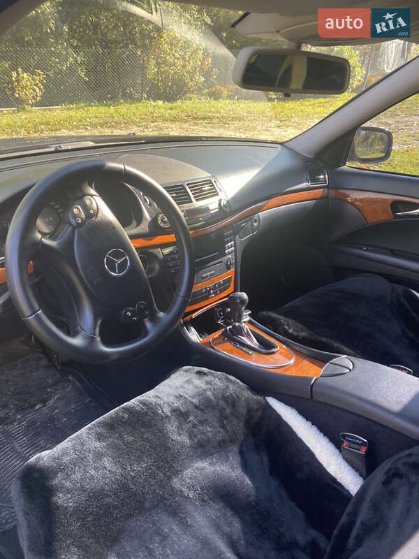 Седан Mercedes-Benz E-Class 2008 в Дрогобичі