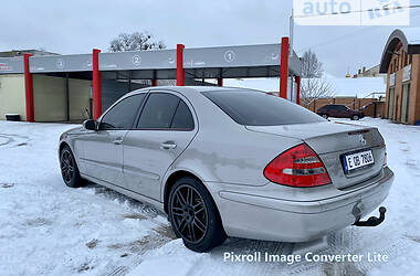 Седан Mercedes-Benz E-Class 2006 в Дубно