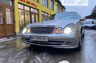 Седан Mercedes-Benz E-Class 2003 в Тячеве