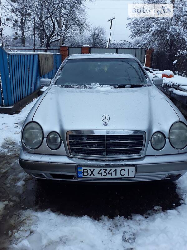 Седан Mercedes-Benz E-Class 1998 в Славуте