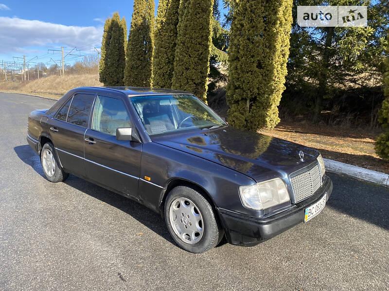 Седан Mercedes-Benz E-Class 1996 в 