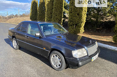 Седан Mercedes-Benz E-Class 1996 в 
