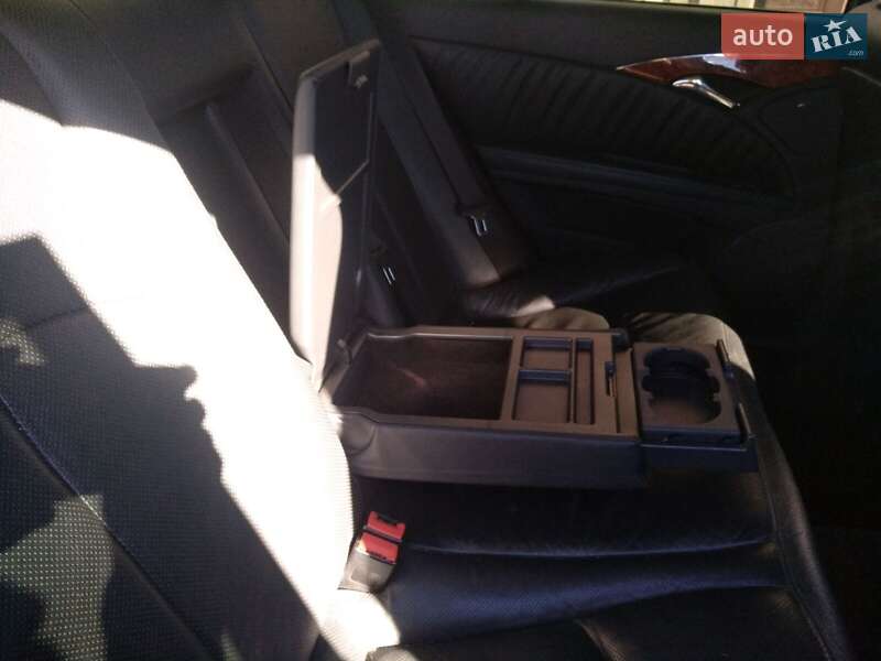 Седан Mercedes-Benz E-Class 2004 в Одессе