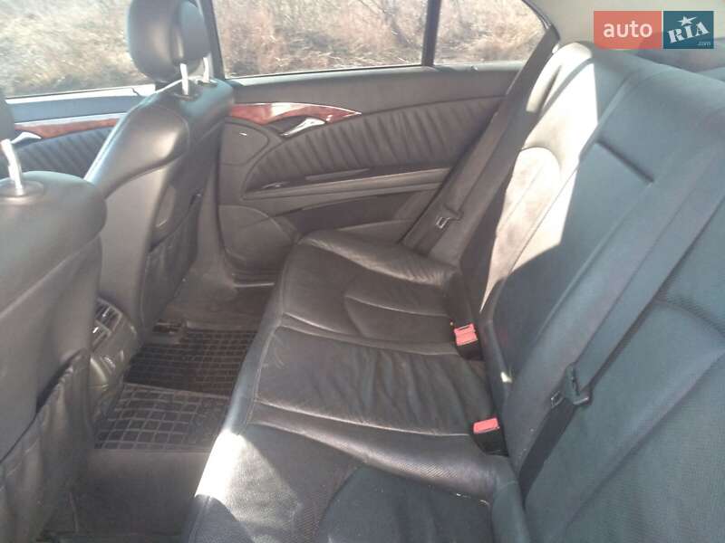 Седан Mercedes-Benz E-Class 2004 в Одессе