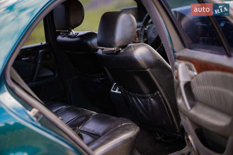 Седан Mercedes-Benz E-Class 1997 в Гайвороне