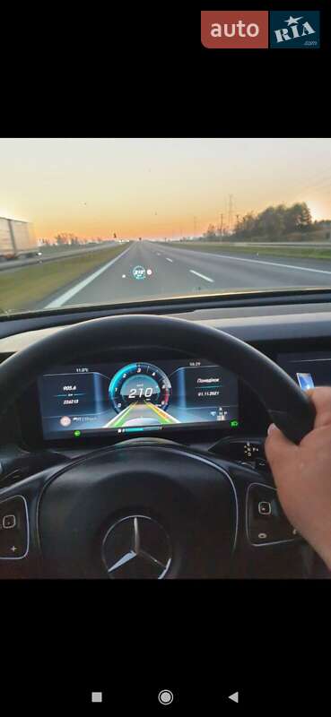 Седан Mercedes-Benz E-Class 2017 в Киеве