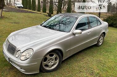 Седан Mercedes-Benz E-Class 2002 в Львові