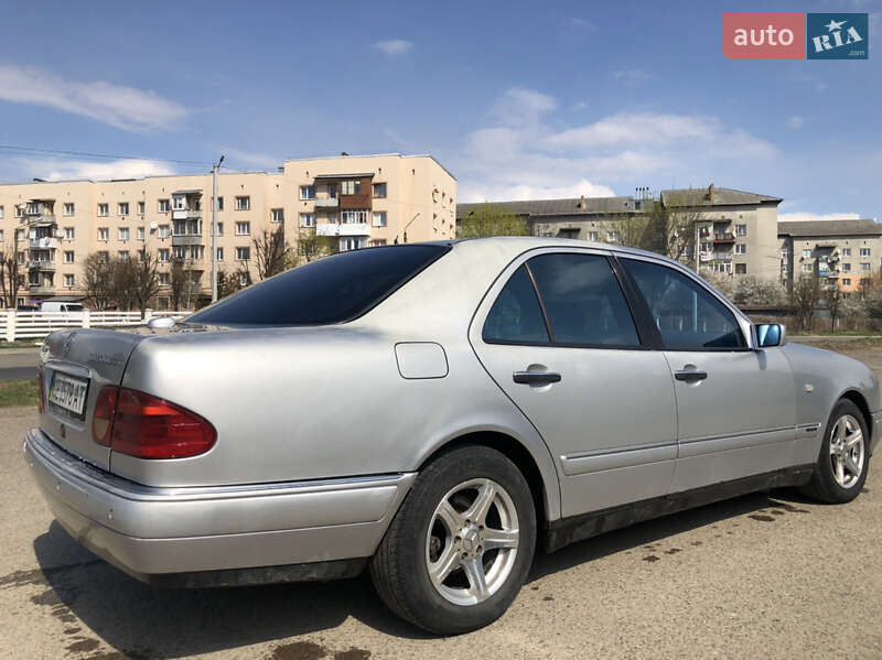 Седан Mercedes-Benz E-Class 1998 в Коломые