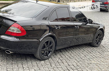 Седан Mercedes-Benz E-Class 2008 в 