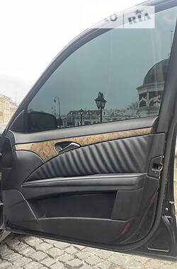 Седан Mercedes-Benz E-Class 2008 в 