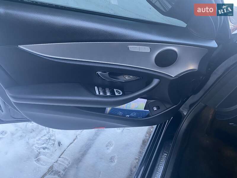 Седан Mercedes-Benz E-Class 2016 в Дрогобыче