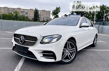 Седан Mercedes-Benz E-Class 2016 в Киеве