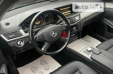 Универсал Mercedes-Benz E-Class 2011 в Черновцах