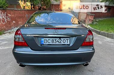 Седан Mercedes-Benz E-Class 2006 в Львове