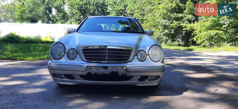 Mercedes-Benz E-Class 1999