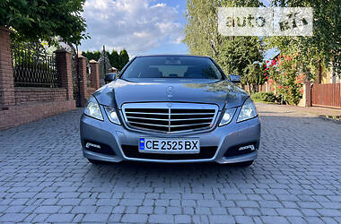 Седан Mercedes-Benz E-Class 2009 в Черновцах