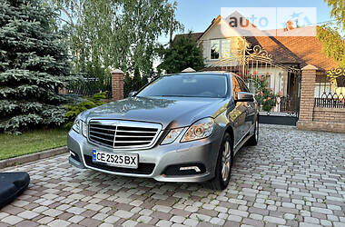 Седан Mercedes-Benz E-Class 2009 в Черновцах