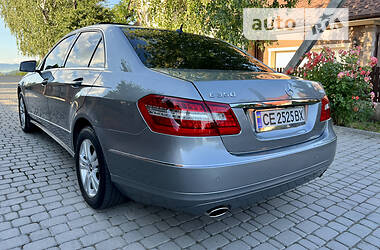 Седан Mercedes-Benz E-Class 2009 в Черновцах