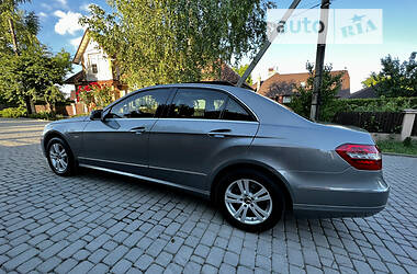 Седан Mercedes-Benz E-Class 2009 в Черновцах