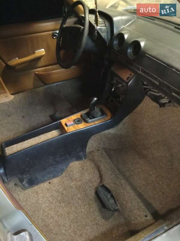 Седан Mercedes-Benz E-Class 1979 в Тернополі