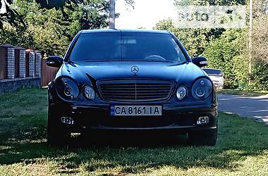 Седан Mercedes-Benz E-Class 2003 в Корсуне-Шевченковском