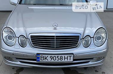 Универсал Mercedes-Benz E-Class 2004 в 