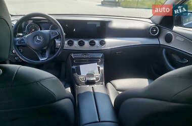 Седан Mercedes-Benz E-Class 2016 в Черновцах
