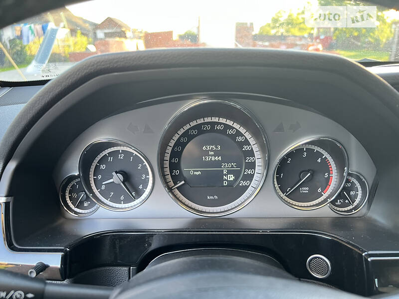 Седан Mercedes-Benz E-Class 2011 в Луцьку