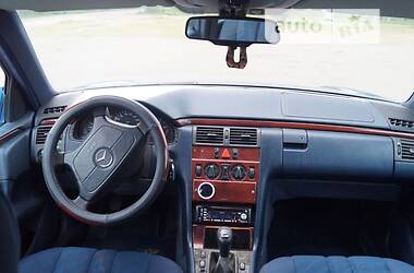 Седан Mercedes-Benz E-Class 1996 в Коростене